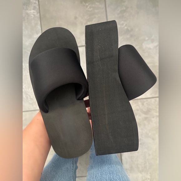 🖤 New! Black Platform Memory Foam Like Wedge Slide Sandals *RUNS BIG* - Picture 6 of 12
